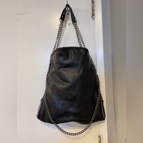 Steve Madden Handbags - Steve Madden black shoulder bag
